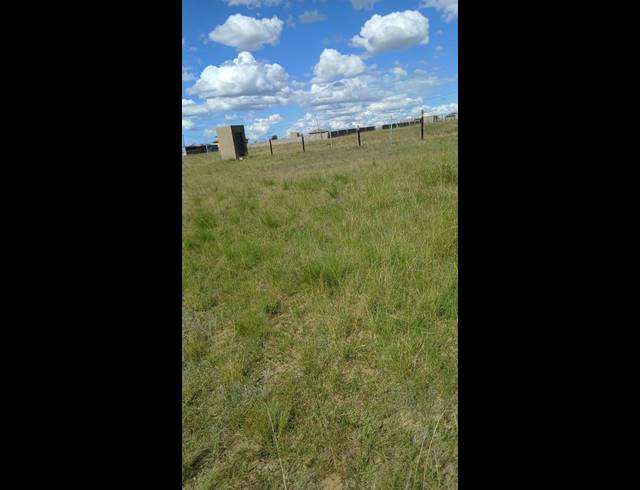 2 BEDROOM HOUSE FOR SALE IN MAFAHLAWANE